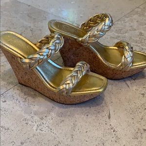 Jessica Simpson gold rope wedgie